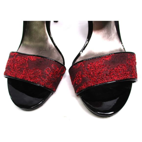 CARLOS SANTANA Red/Black Brocade Fabric Ankle Strap Stiletto Heel Sandals Sz 7 - Picture 3 of 12